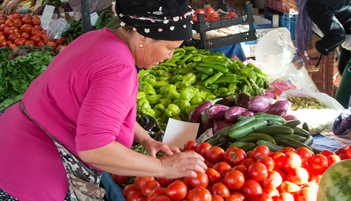 grönsaker på marknaden i Alanya