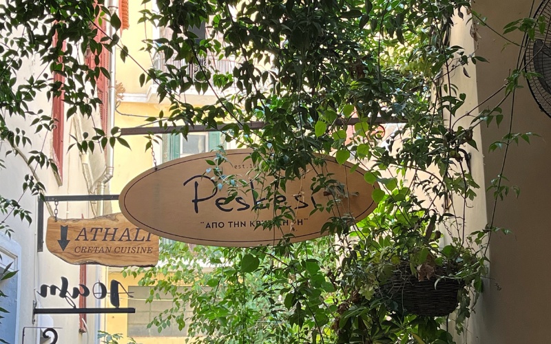 Restaurangen Peskesi på Kreta