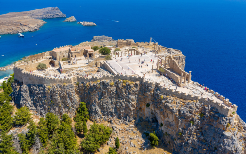 Panorama utsikt över Lindos och Akropolis