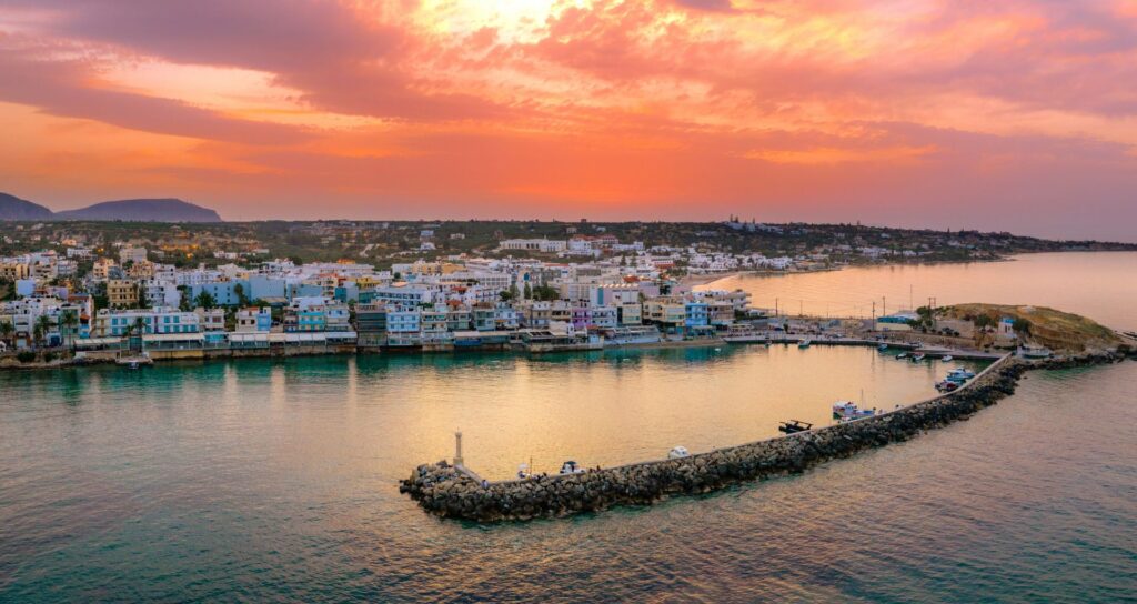 Hersonissos hamn på Kreta